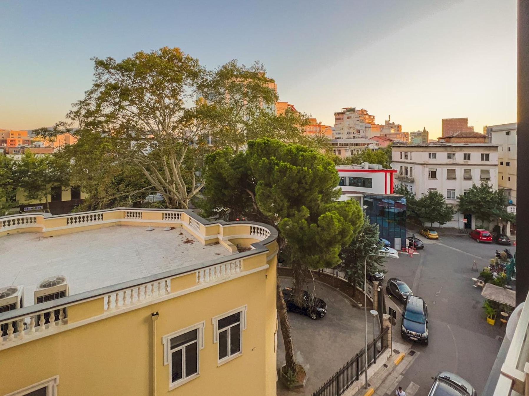Downtown Grand Comfort Tirana Exterior foto